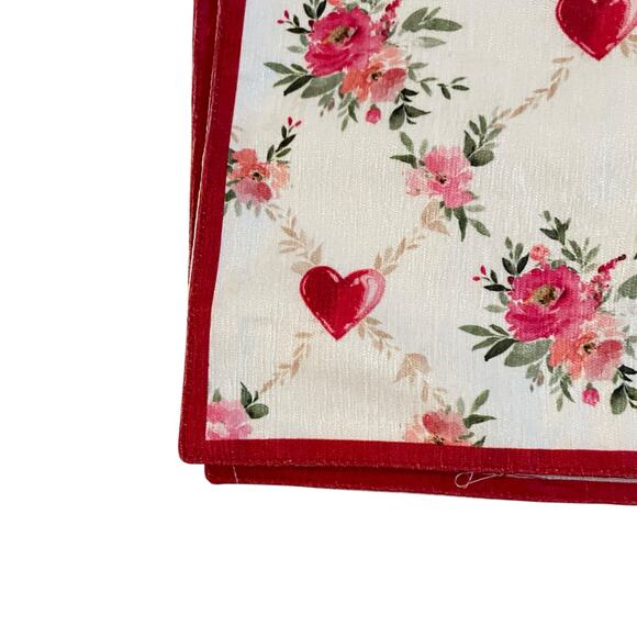 Nicole Miller Valentines Day Heart Placemats 13x19 Pink & Red Floral Set 4 New - Picture 6 of 12